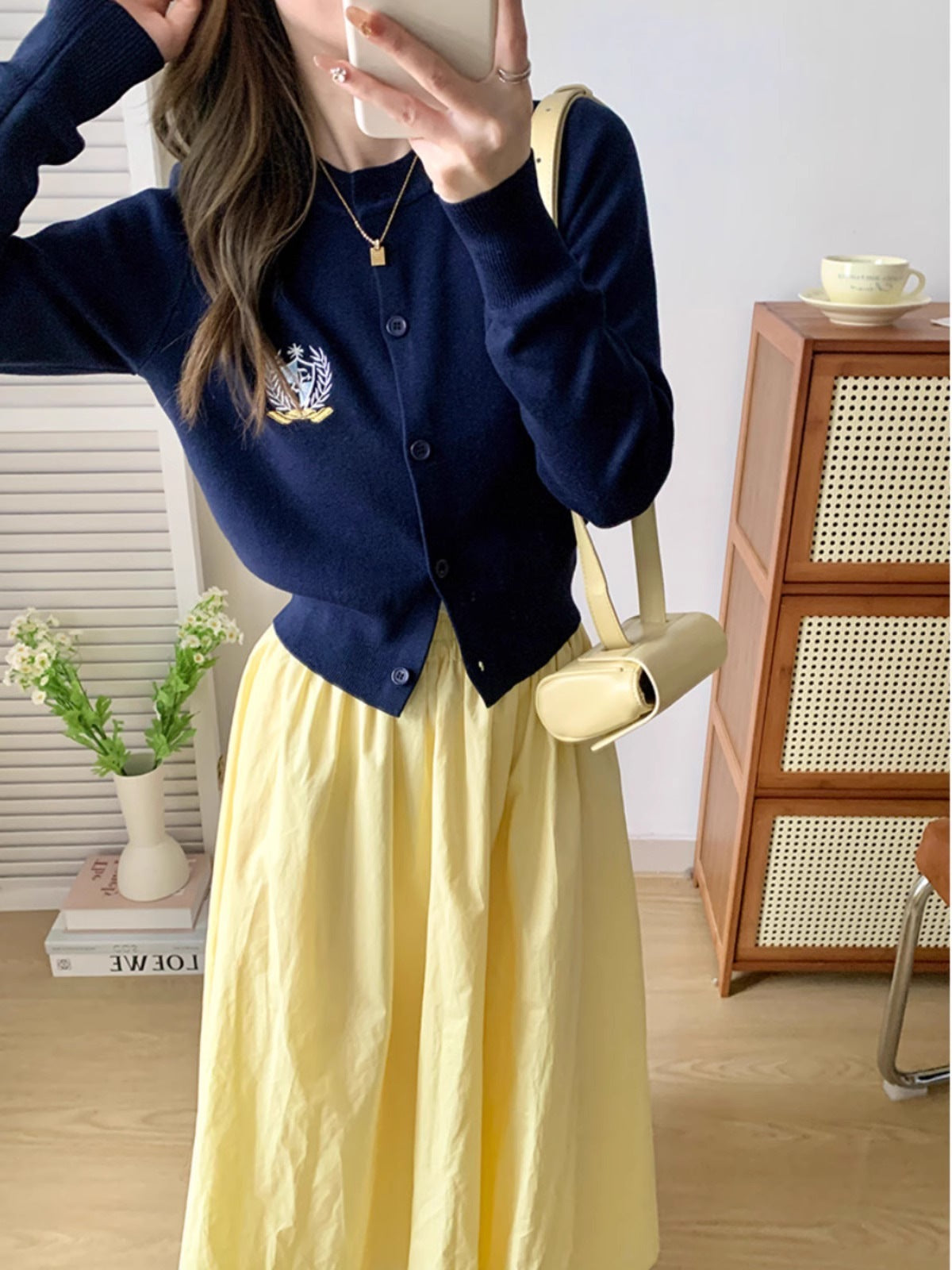 Elastic Waist Mid Length Skirt For Versatile Everyday Wear-Theone Apparel