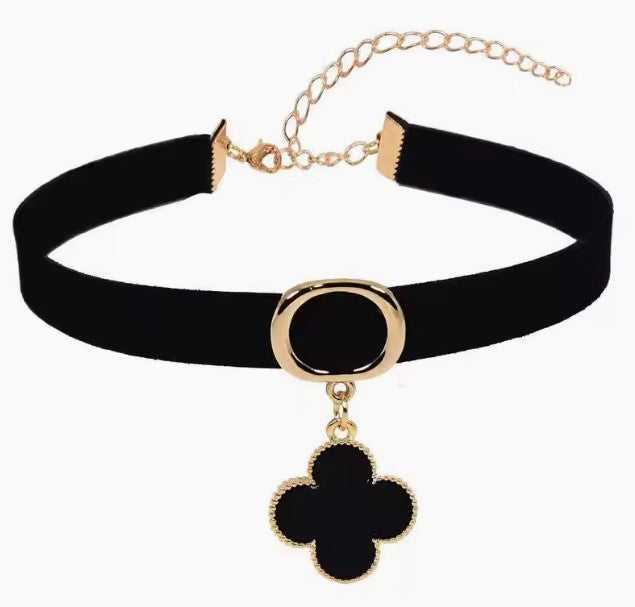 Elegante Choker-Halskette in Schwarz und Gold