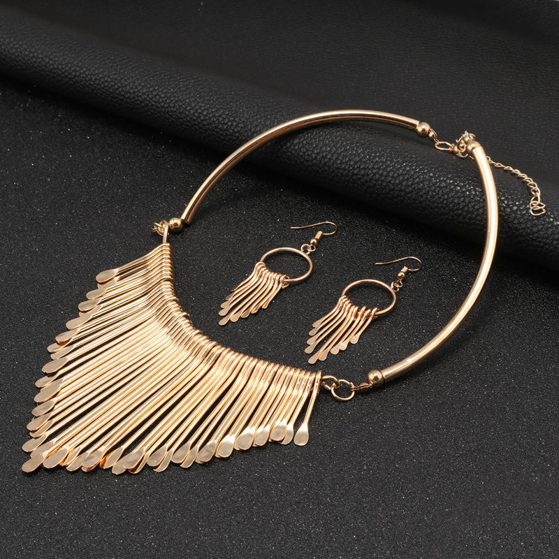 Metallic Tassel Necklace Set