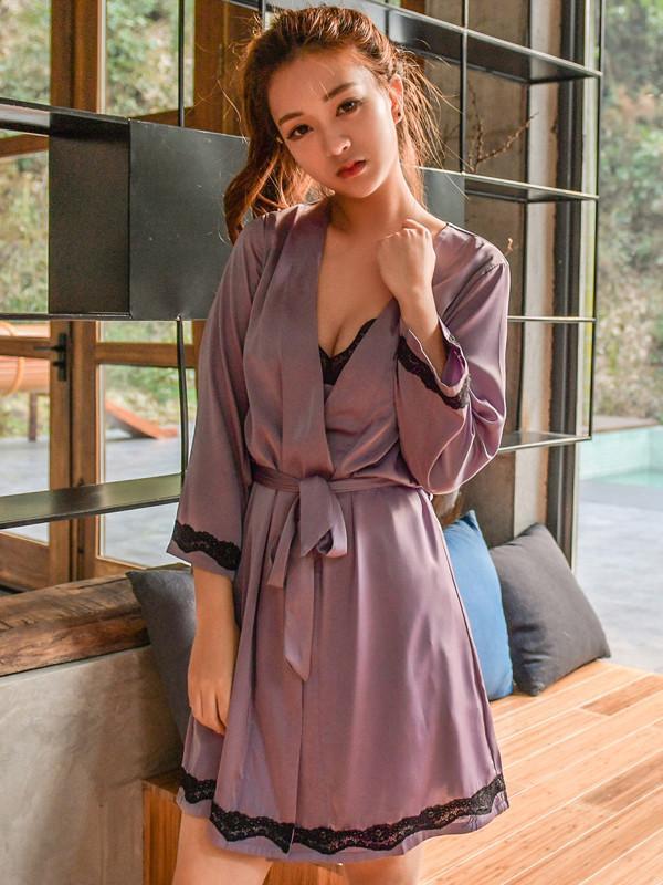 Side Slit Nightdress dengan Robe