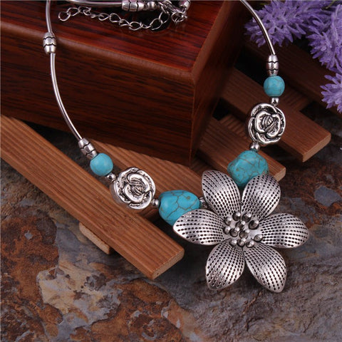 Bohemian Turquoise and Floral Necklace - THEONE APPAREL